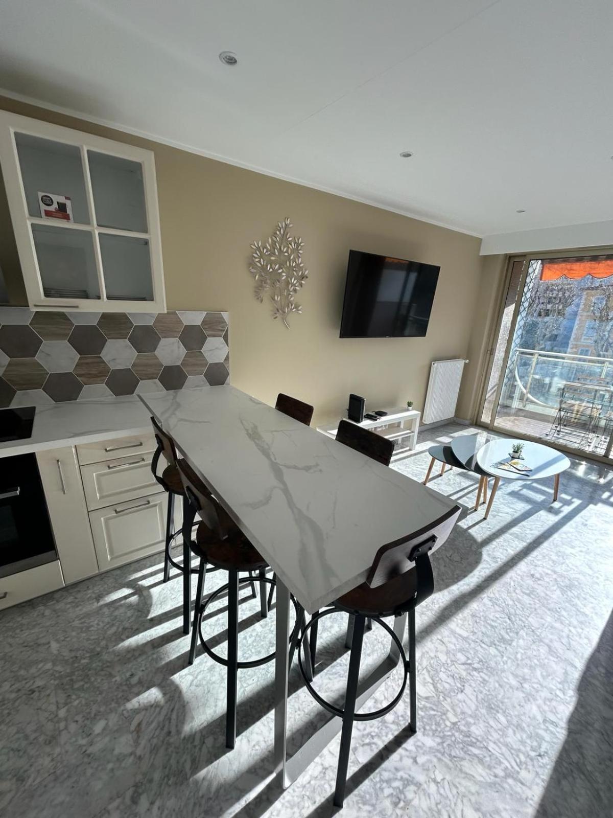 Immeuble Le Regency, Appartement 4 Pieces, 80 Metres De La Plage Menton Dış mekan fotoğraf